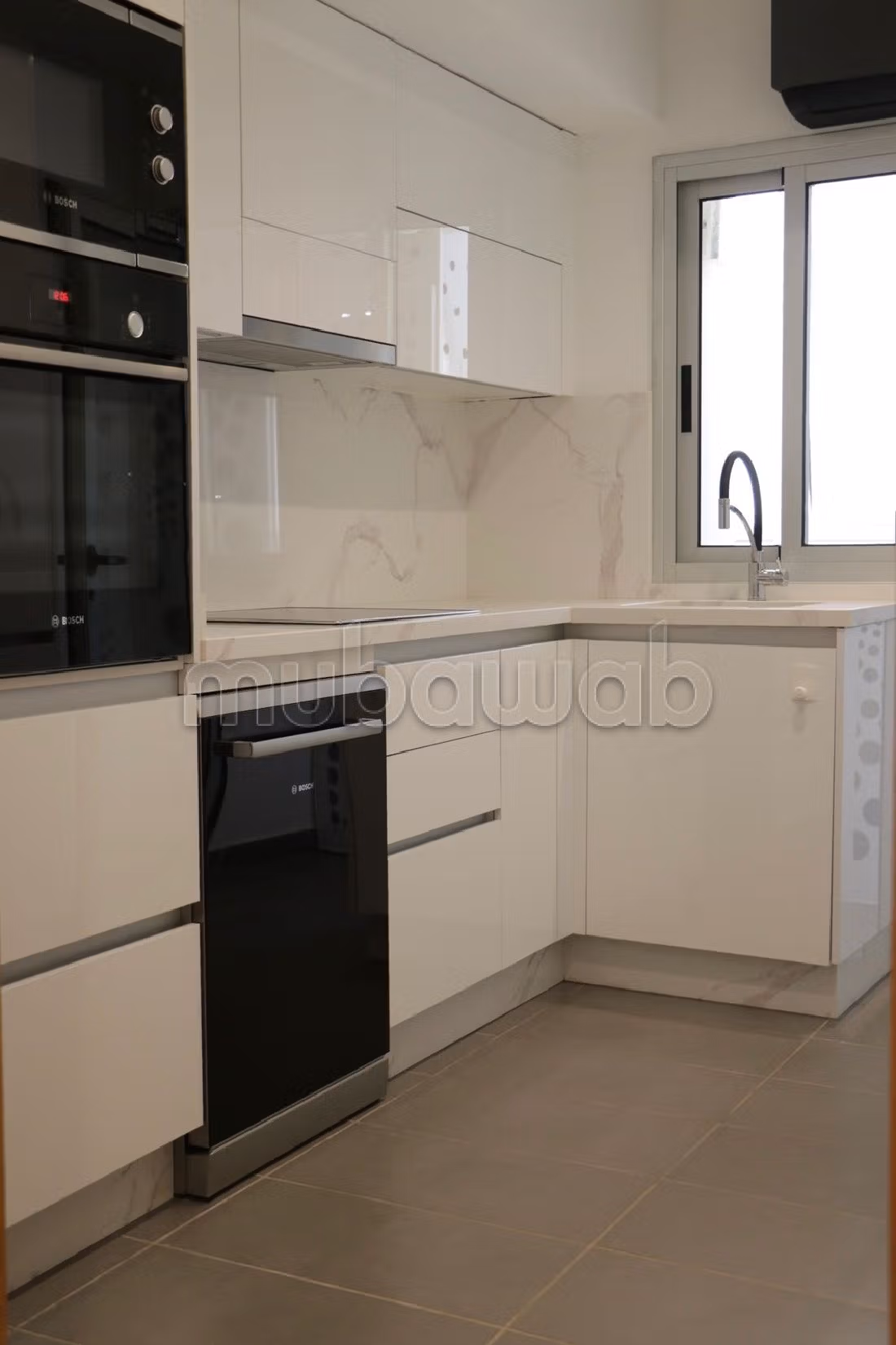 Se alquila este piso en Tanger City Center. 2 dormitorios. Bien decorado.