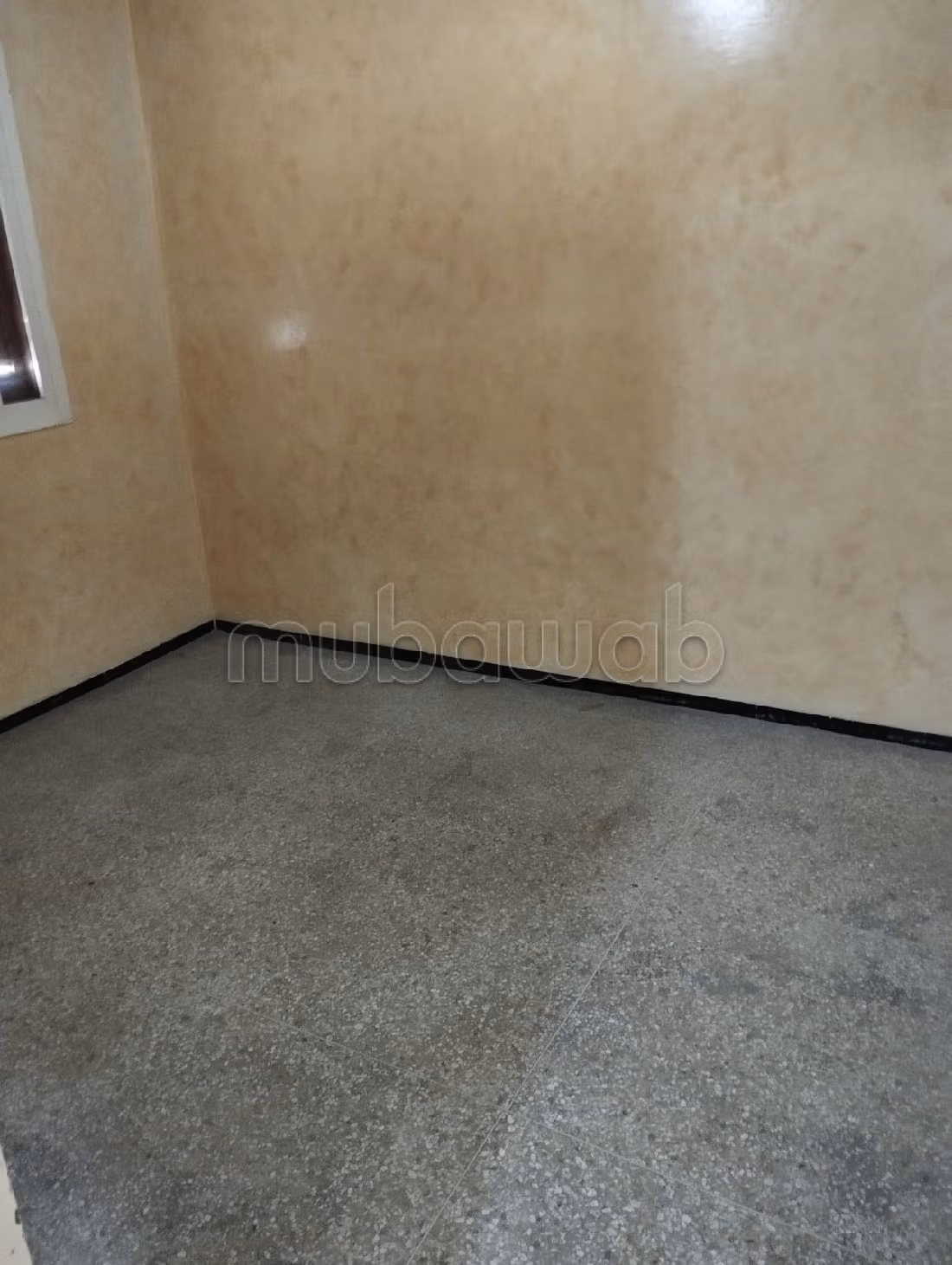 Vendita di un bell'appartamento a Hay Adil. Superficie totale 156 m². Balcone di grandi dimensioni. 