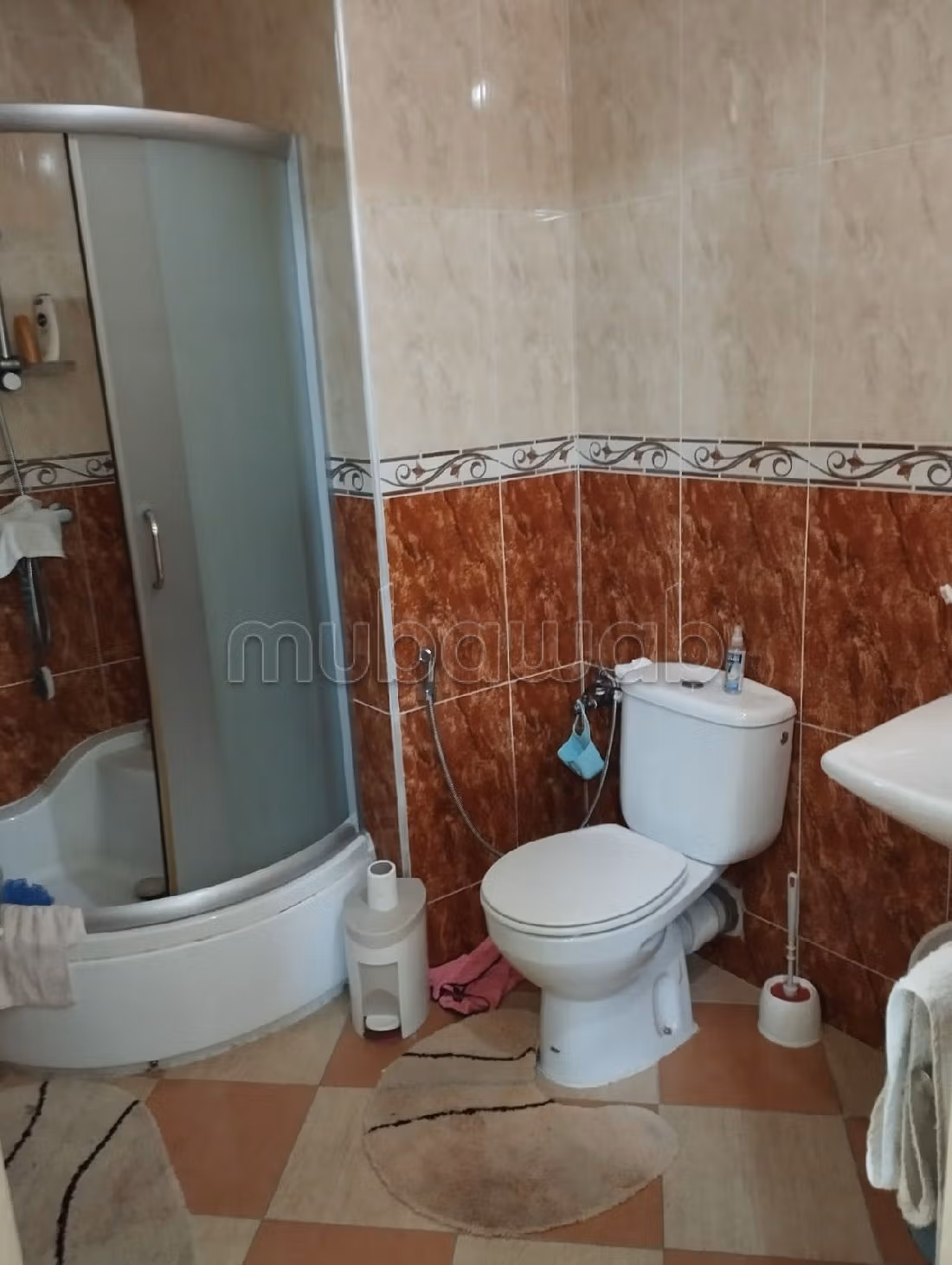 Vendita di un bell'appartamento a Hay Adil. Superficie totale 156 m². Balcone di grandi dimensioni. 