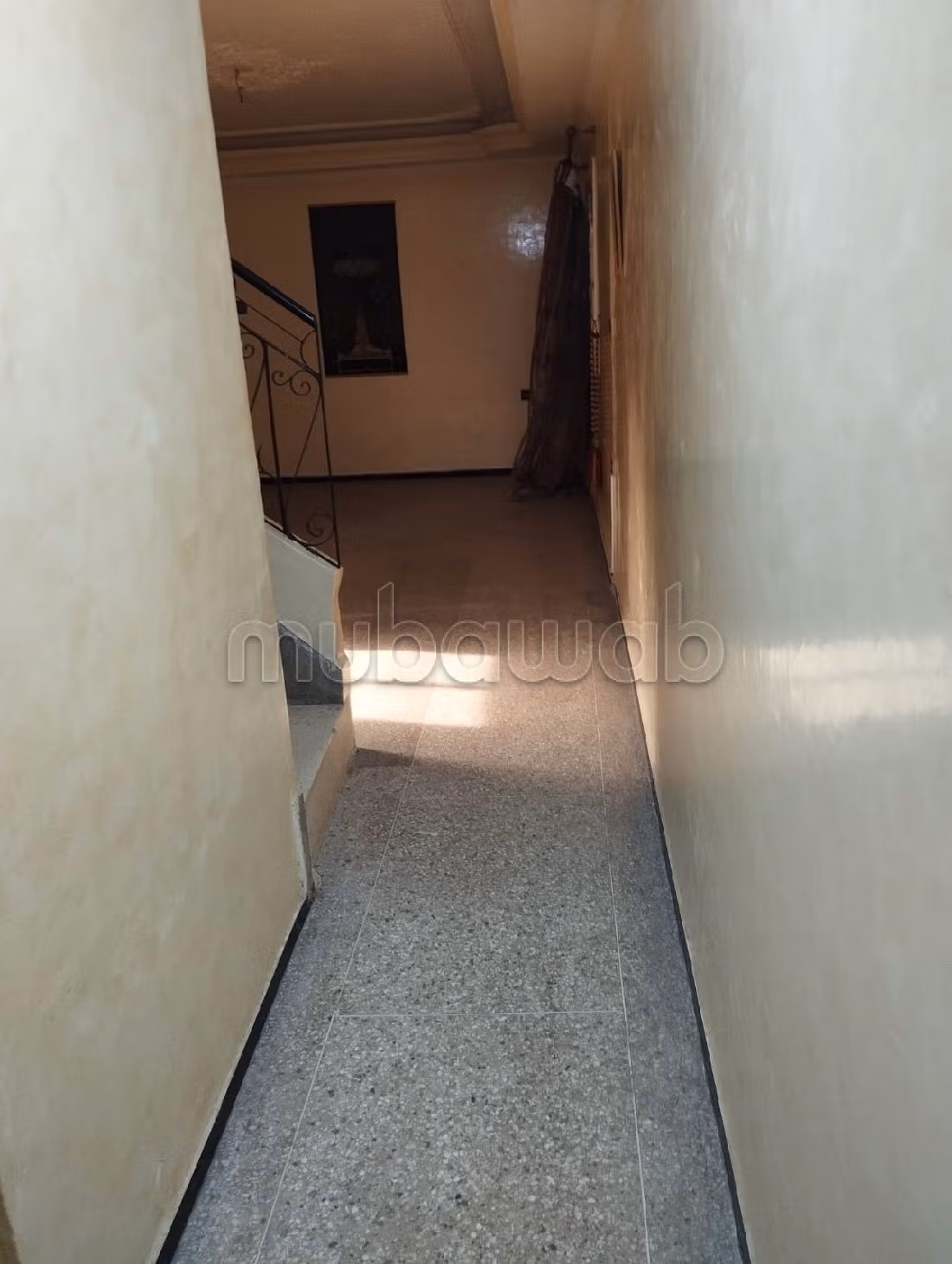 Vendita di un bell'appartamento a Hay Adil. Superficie totale 156 m². Balcone di grandi dimensioni. 