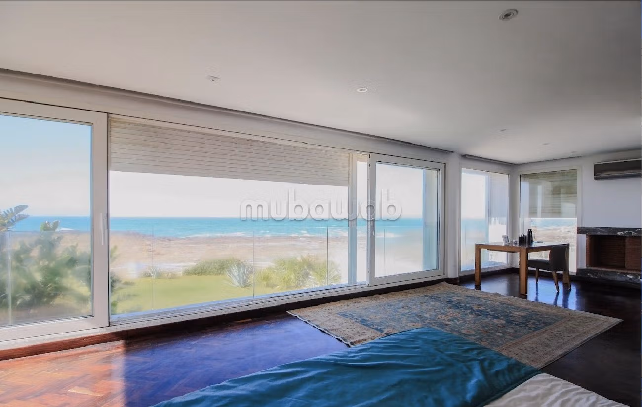 منزل فخم للبيع بهرهورة. 4 غرف ممتازة. شرفة جميلة وحديقة