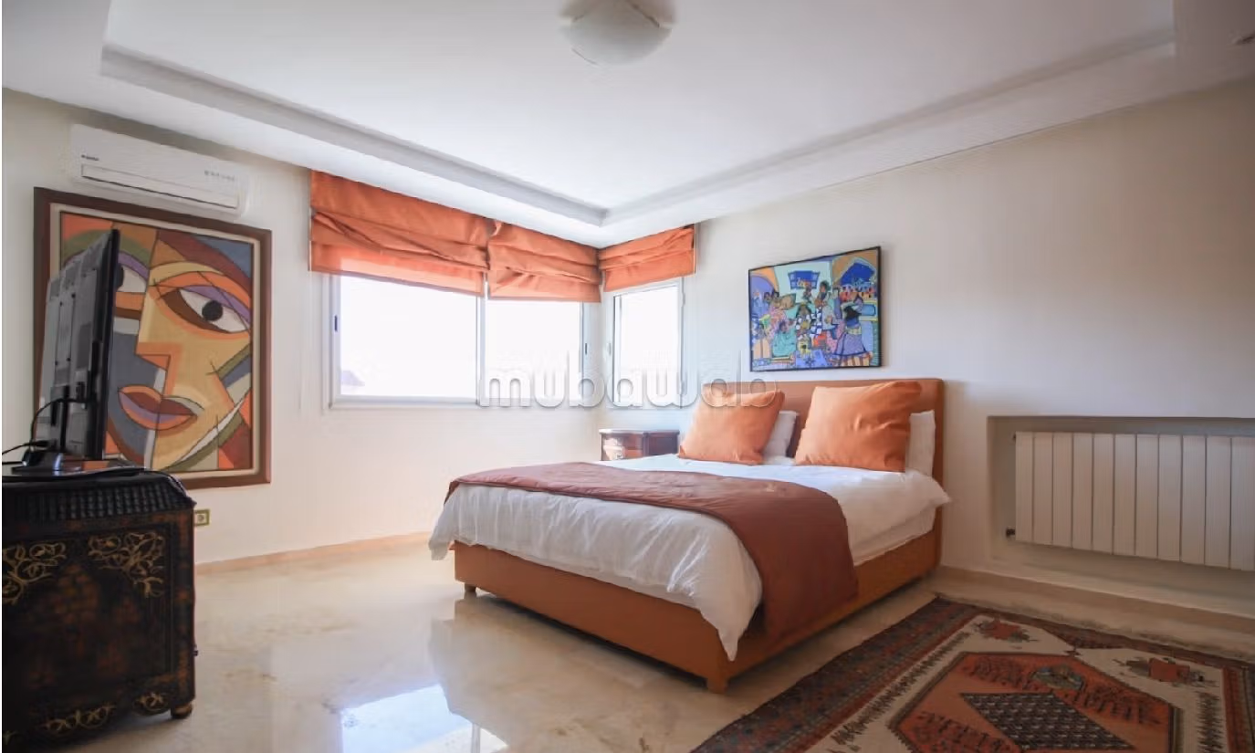 منزل فخم للبيع بهرهورة. 4 غرف ممتازة. شرفة جميلة وحديقة