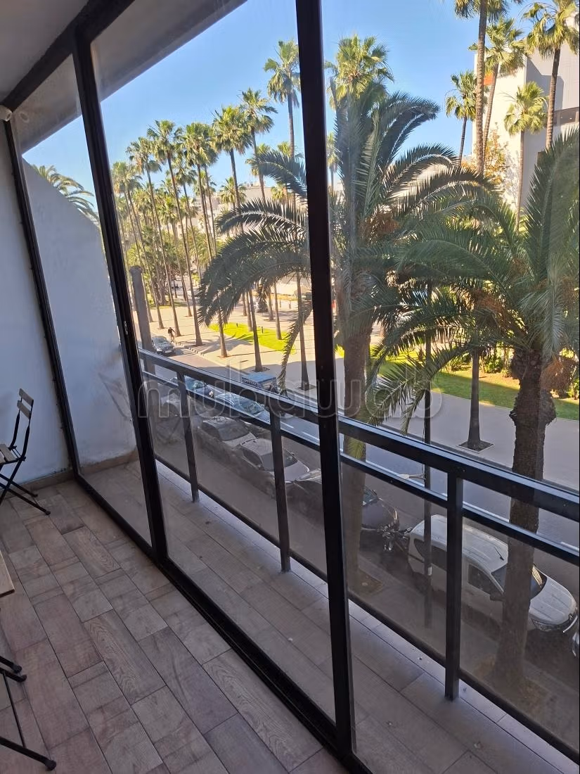 Habit immobilier met en location un bel appartement meublé avec 3 terrasses