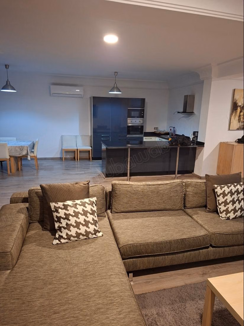 Apartment for rent in Gauthier. 4 beautiful rooms. Well decorated.