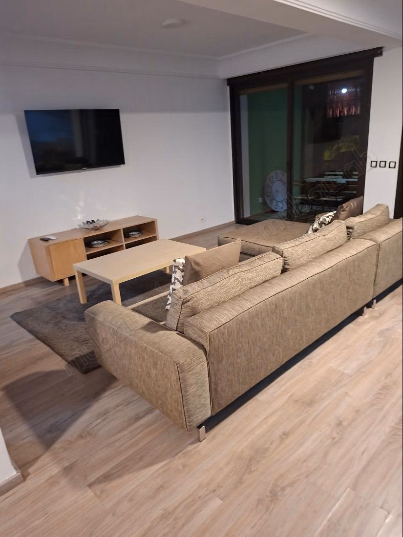 Apartment for rent in Gauthier. 4 beautiful rooms. Well decorated.