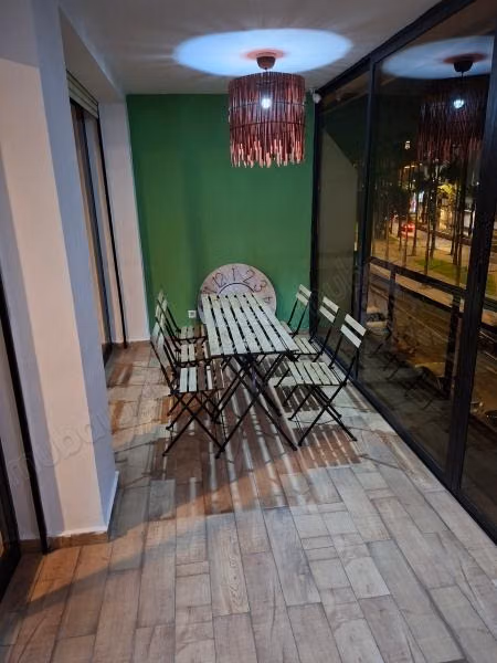 Habit immobilier met en location un bel appartement meublé avec 3 terrasses