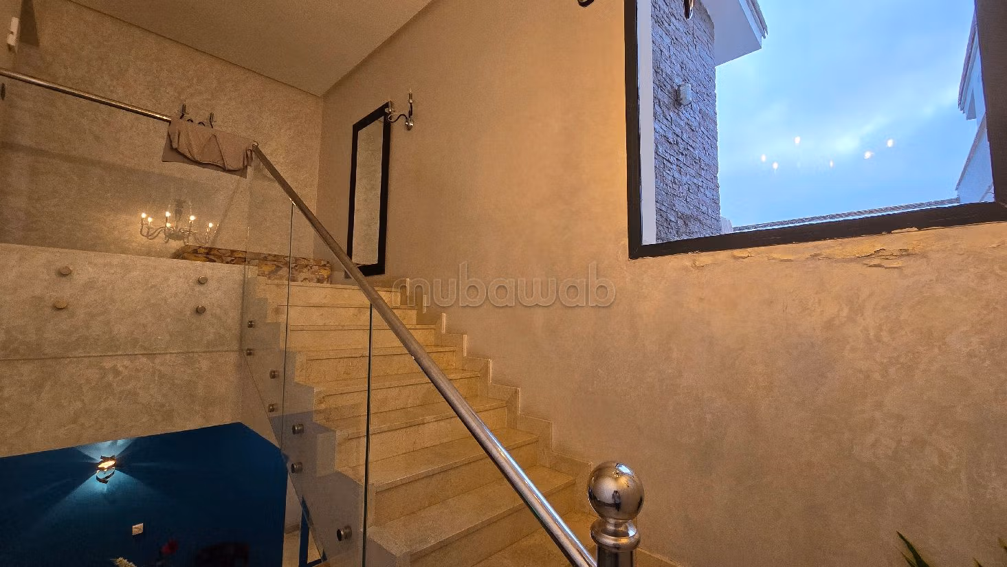 Luxury villa for sale in Ville Verte. 4 rooms. Usable fireplace, Large swimming pool. 