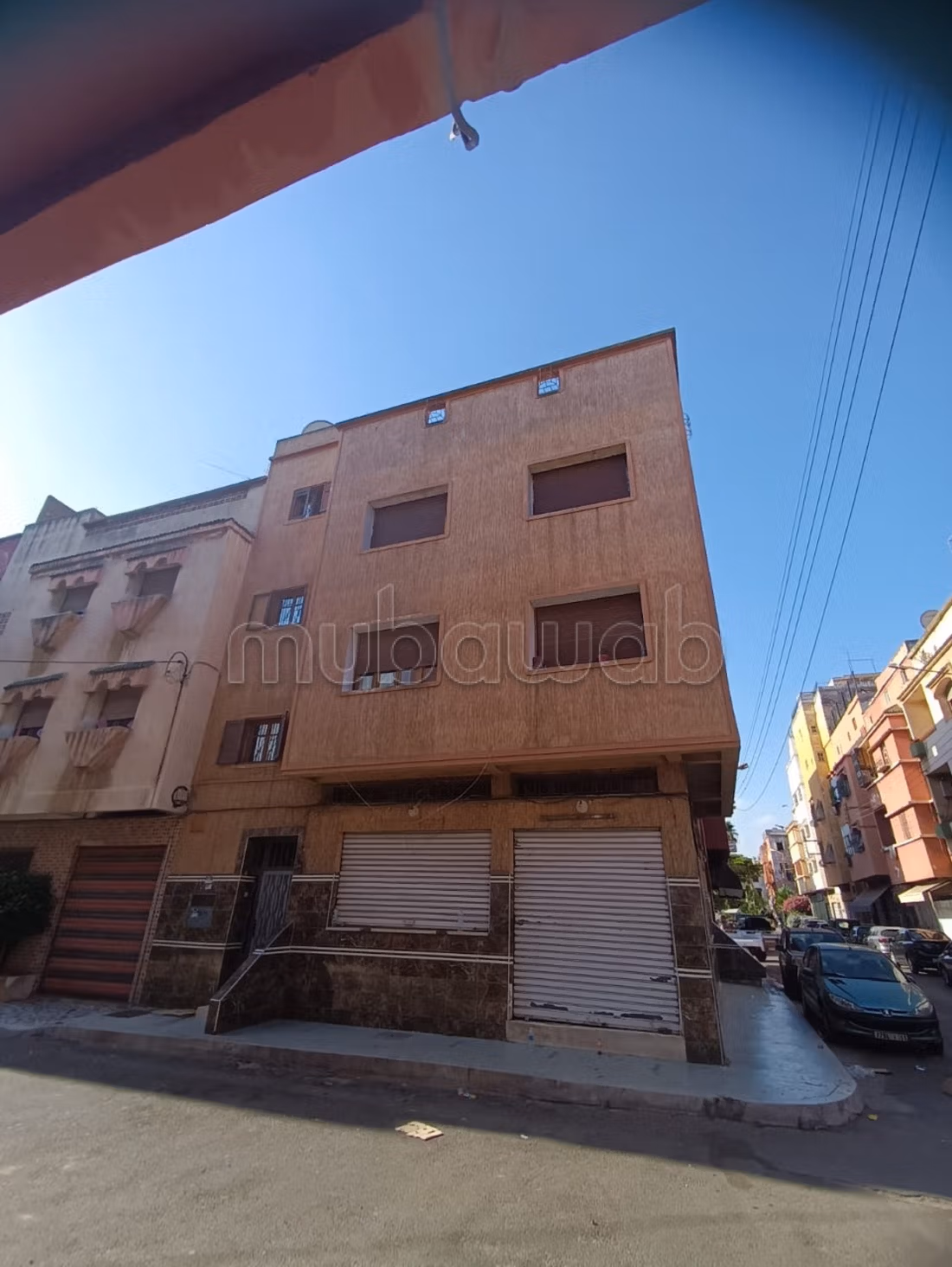 Op 1 minuut van de Busway/Sefrou, huis met 2 gevels in hay moulay abdellah/Ain chok/casablanca.