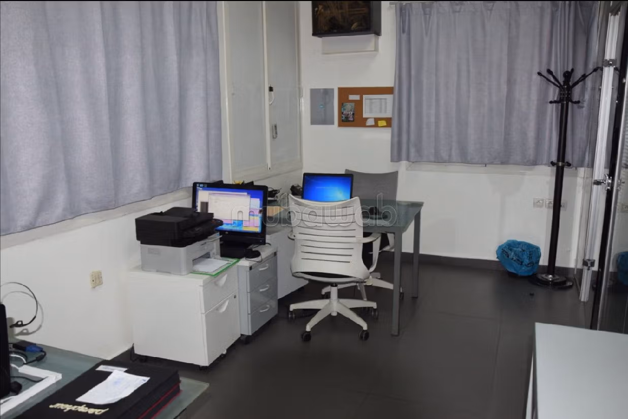 Villa aménagée en bureau