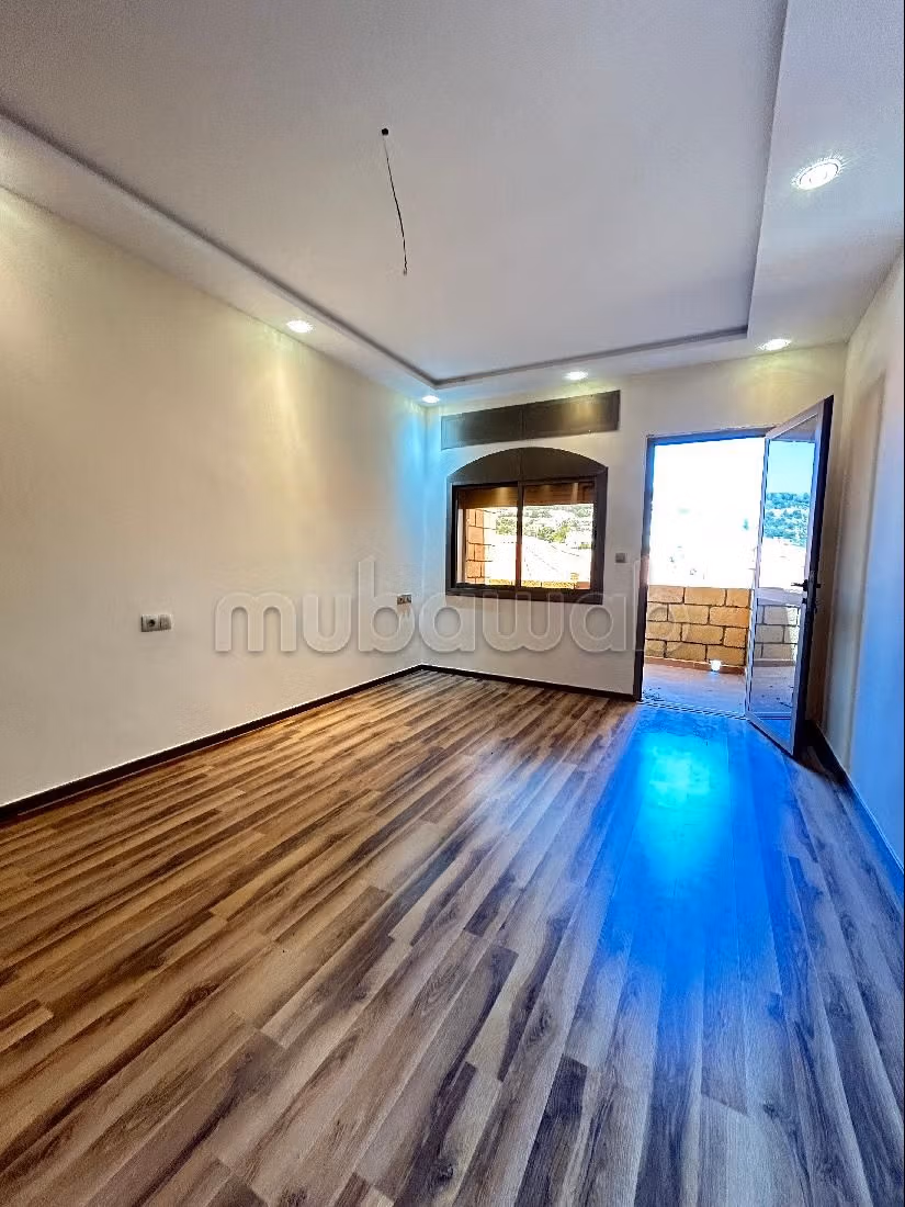 Louez votre résidence à boubana.
Surface de 450 m².
Sur trois niveau