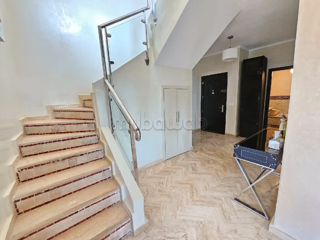 Luxury home for sale in Route de Fez. 3 lovely rooms. Caretaker available, Large swimming pool