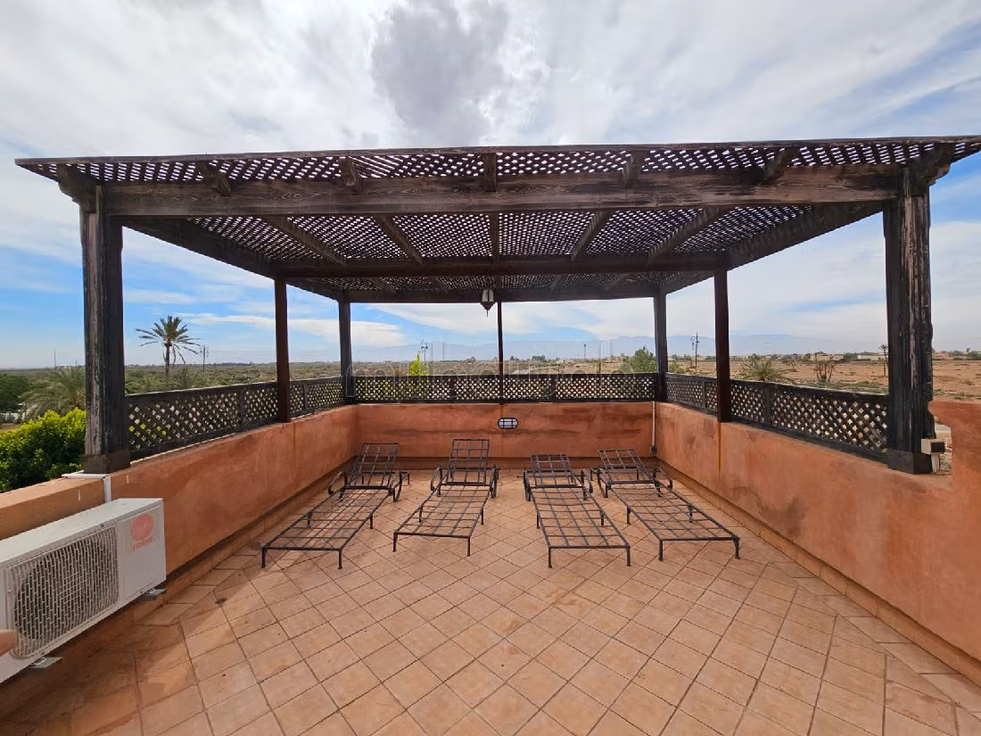 Luxury home for sale in Route de Fez. 3 lovely rooms. Caretaker available, Large swimming pool
