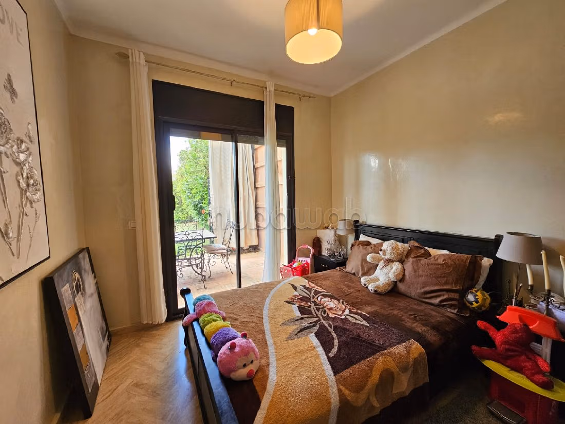 Luxury home for sale in Route de Fez. 3 lovely rooms. Caretaker available, Large swimming pool