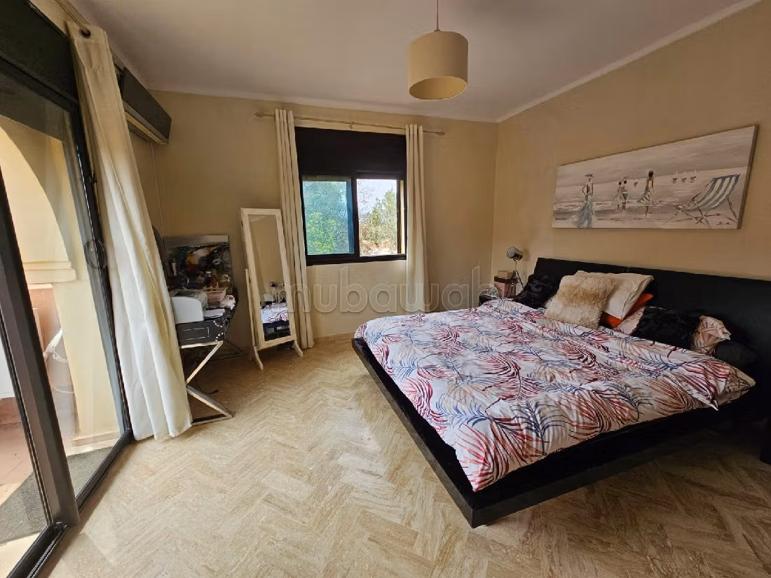 Luxury home for sale in Route de Fez. 3 lovely rooms. Caretaker available, Large swimming pool