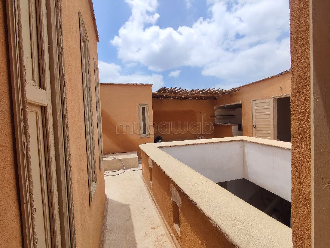 Riad for sale in Kaat Ben Nahid. 6 large rooms. Swimming pool and air conditioning