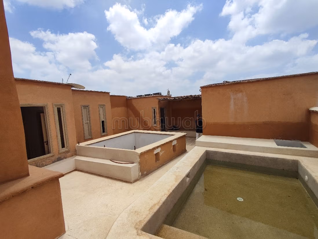 Riad for sale in Kaat Ben Nahid. 6 large rooms. Swimming pool and air conditioning