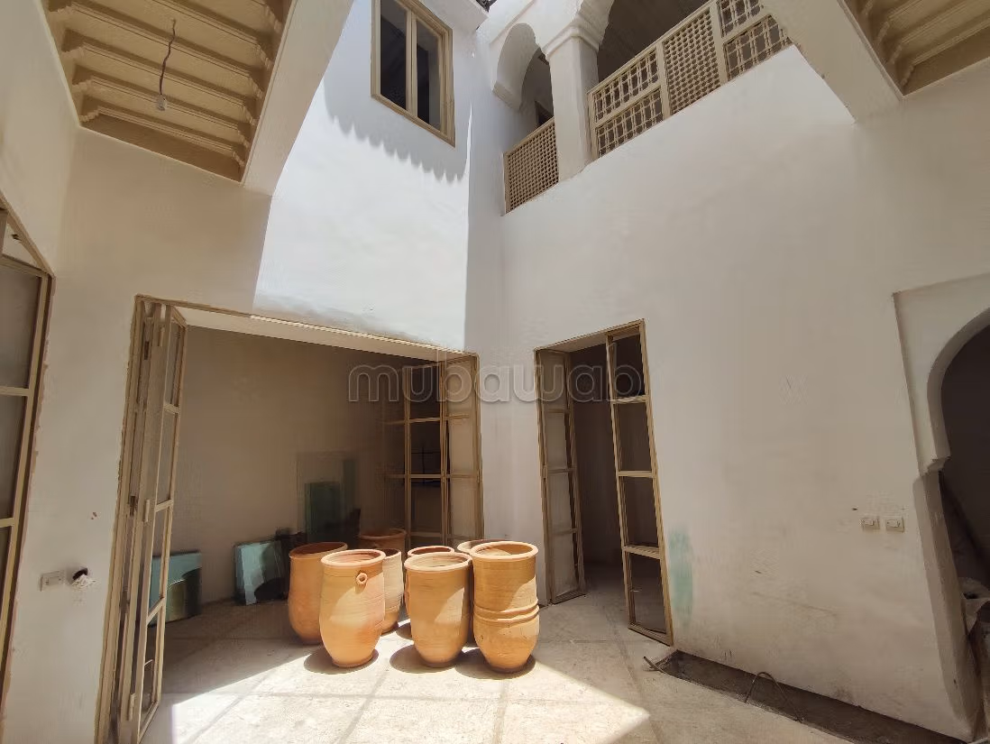 Riad for sale in Kaat Ben Nahid. 6 large rooms. Swimming pool and air conditioning