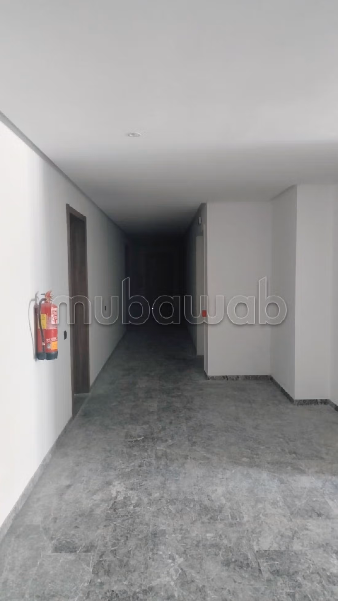 Huren: kantoorruimte in Centre Ville. Totale oppervlakte 60 m².