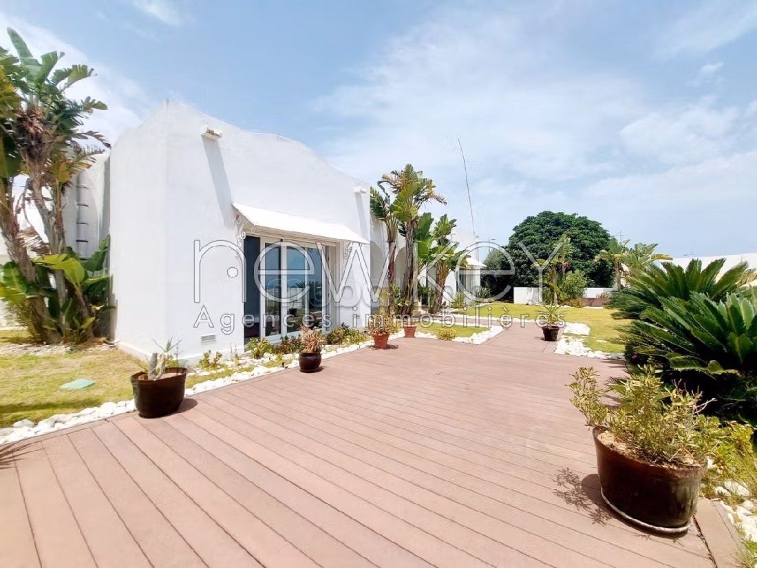 Maestosa residenza di lusso in affitto a La Marsa. 4 locali. Giardino
