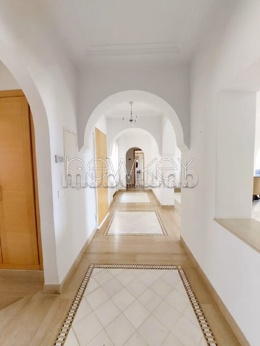 Maestosa residenza di lusso in affitto a La Marsa. 4 locali. Giardino