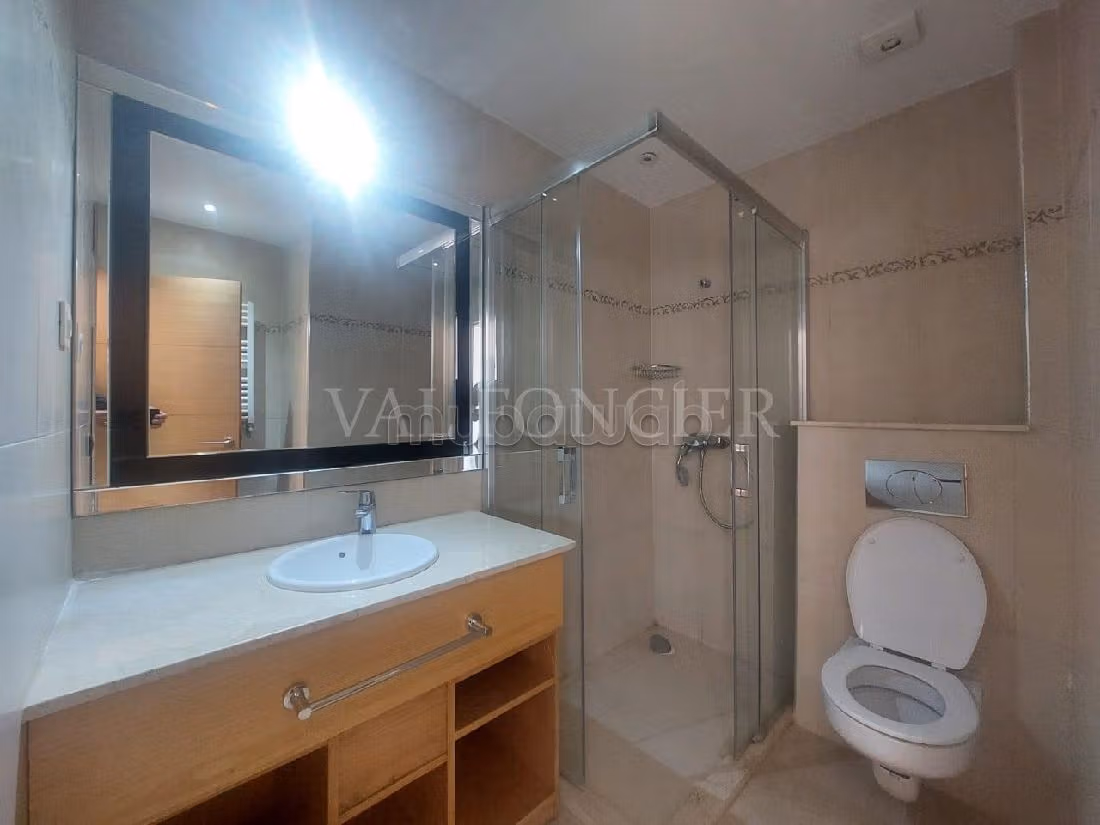 Magnifica casa di lusso in affitto a Bouskoura Ville. 4 camere. Casa con piscina