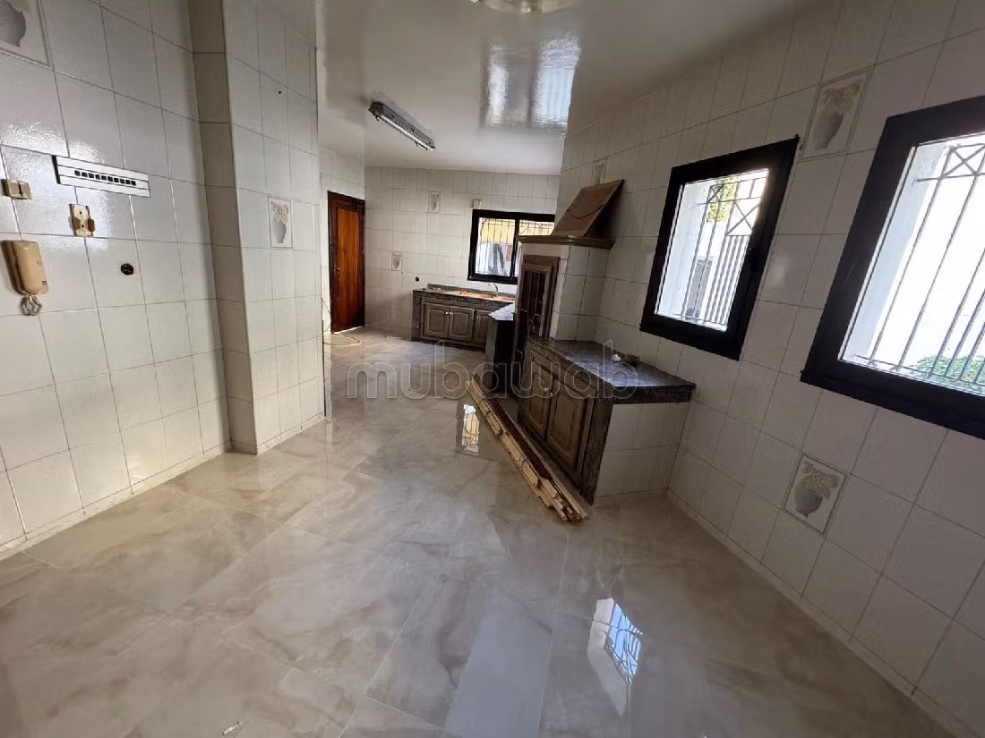 À Louer Villa à Hay Riad