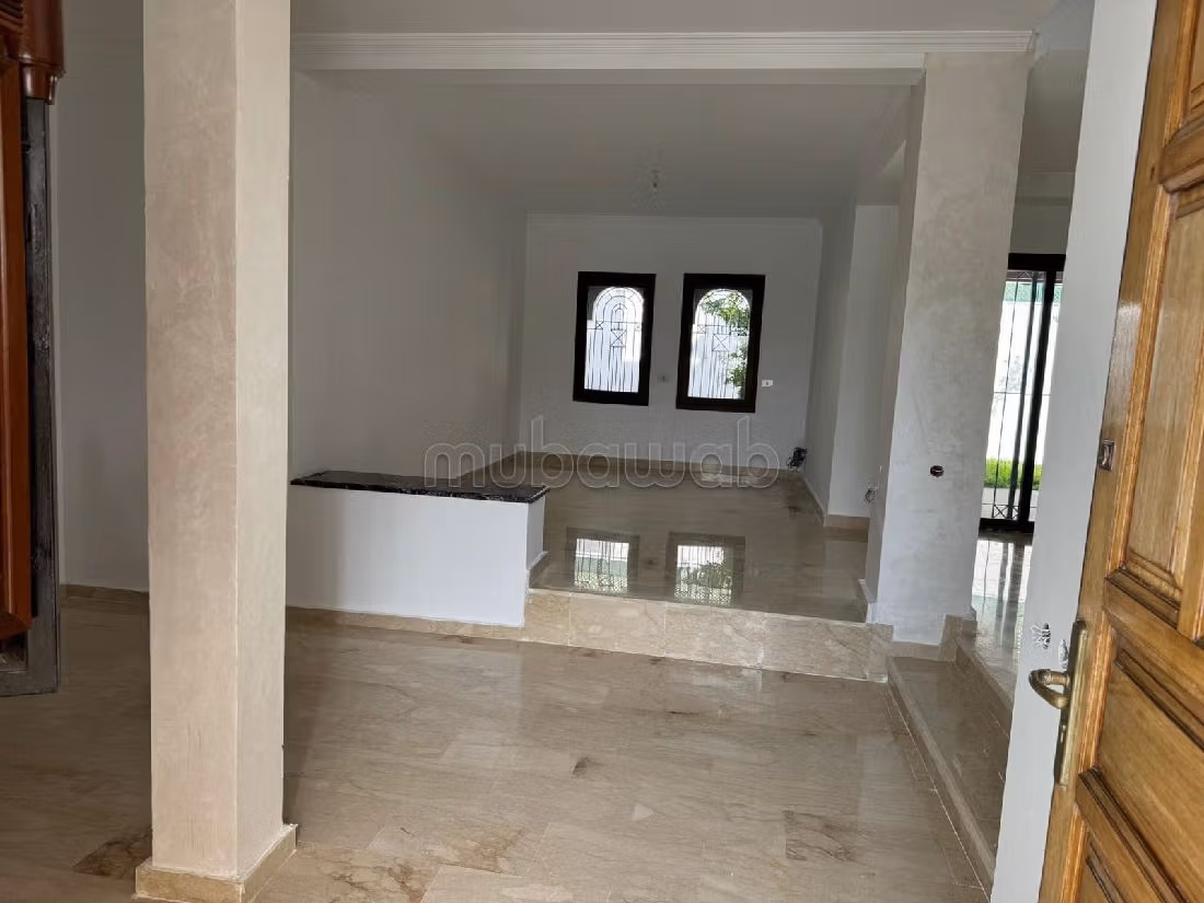 À Louer Villa à Hay Riad