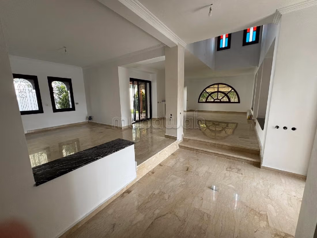 À Louer Villa à Hay Riad