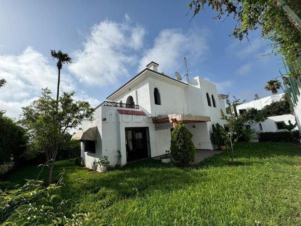 À Louer Villa à Hay Riad