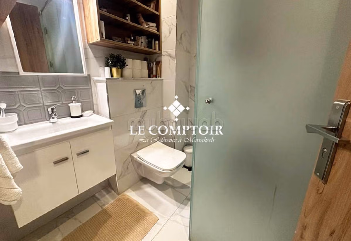 Appartamento da acquistare a Camp Al Ghoul. 2 camere da letto. Ammobiliato