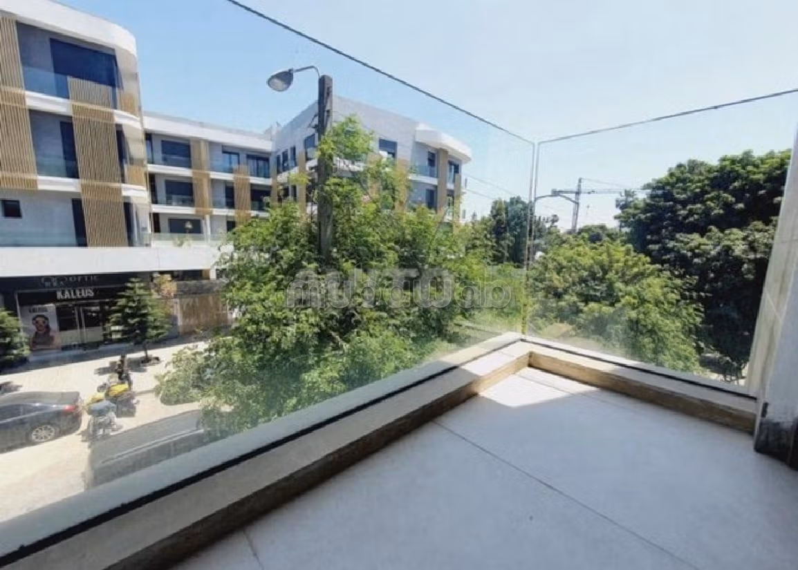 Apartment for rent in Oasis. 1 lovely room. Secured 24/7. 