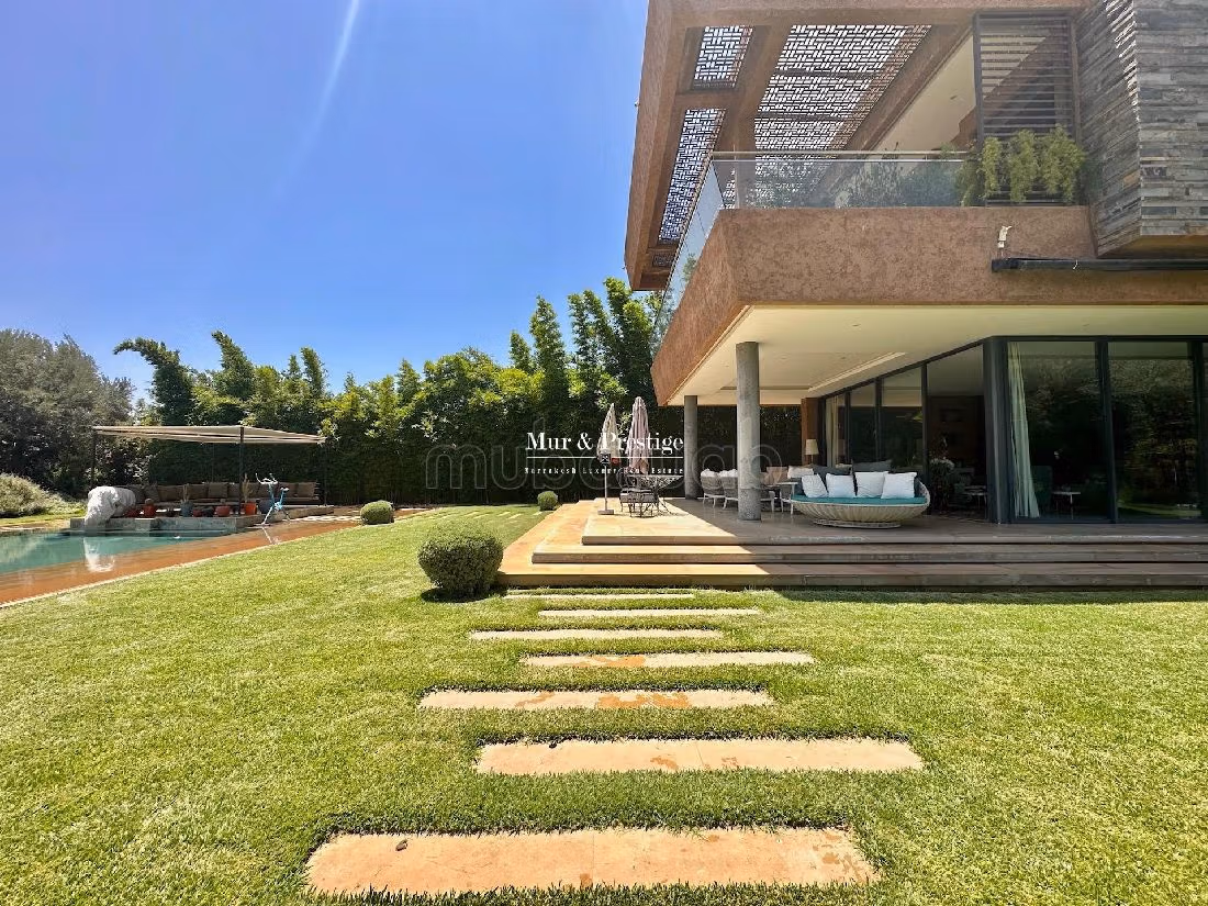 Casa de lujo en venta en Amelkis. 5 habitaciones grandes. Propiedad con piscina