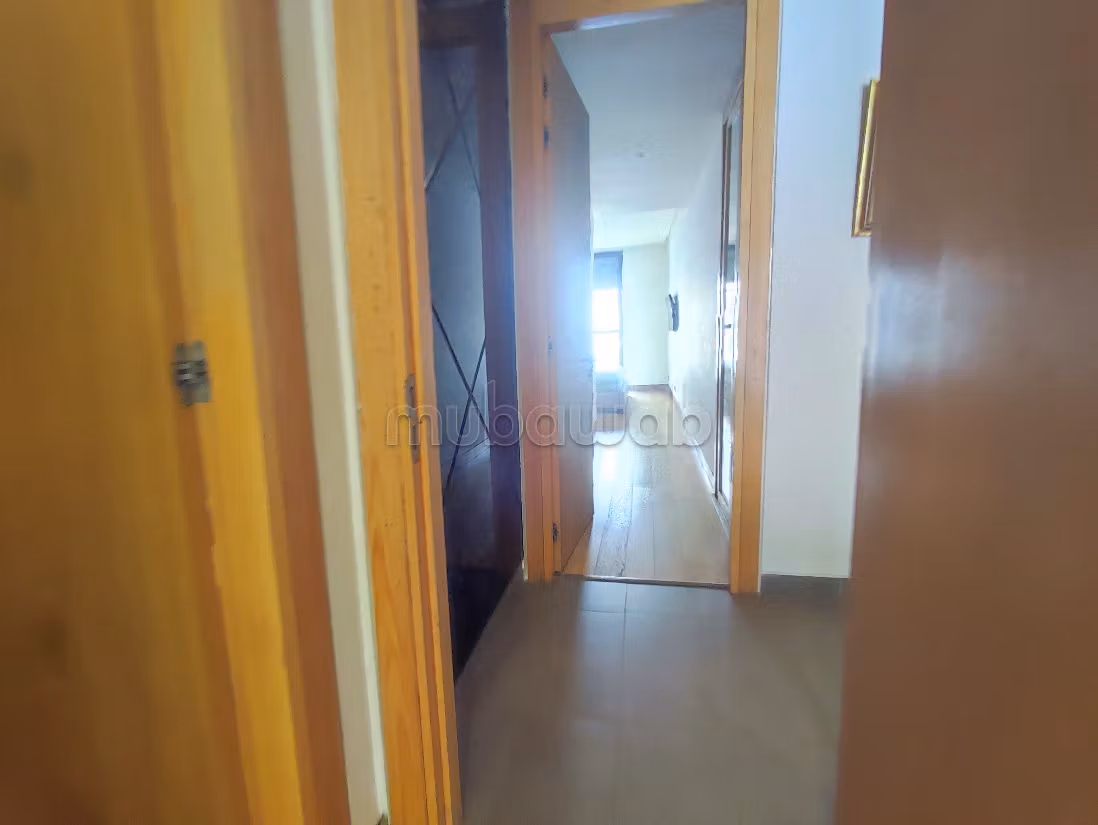 Appartamento in affitto a Ain Diab. 3 locali. Arredato