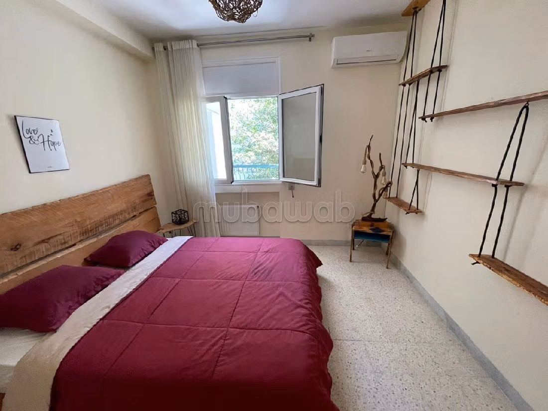 Vendita di uno splendido appartamento a Cité El Khalil. 3 camere. Arredato
