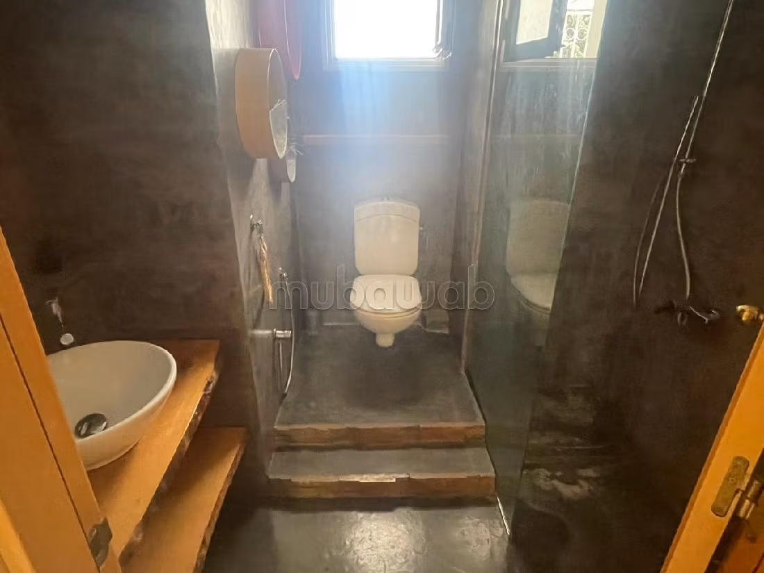 Vendita di uno splendido appartamento a Cité El Khalil. 3 camere. Arredato