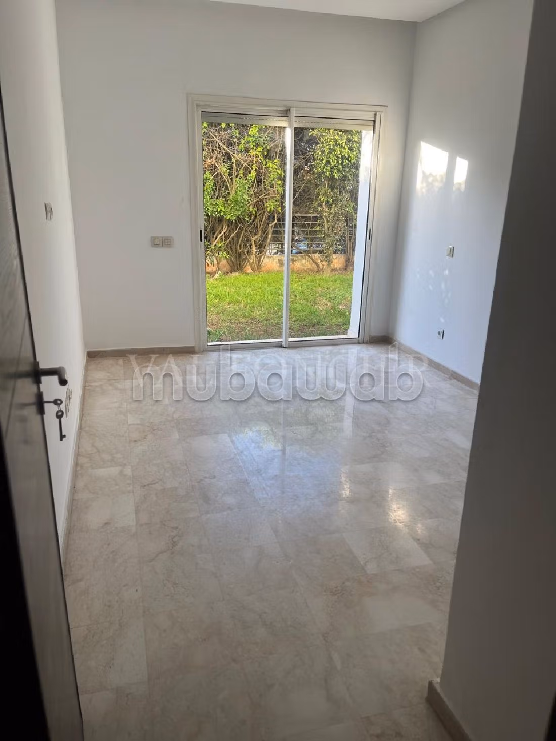 Location superbe appartement rez de jardin 3chambres Ain Diab, Casablanca