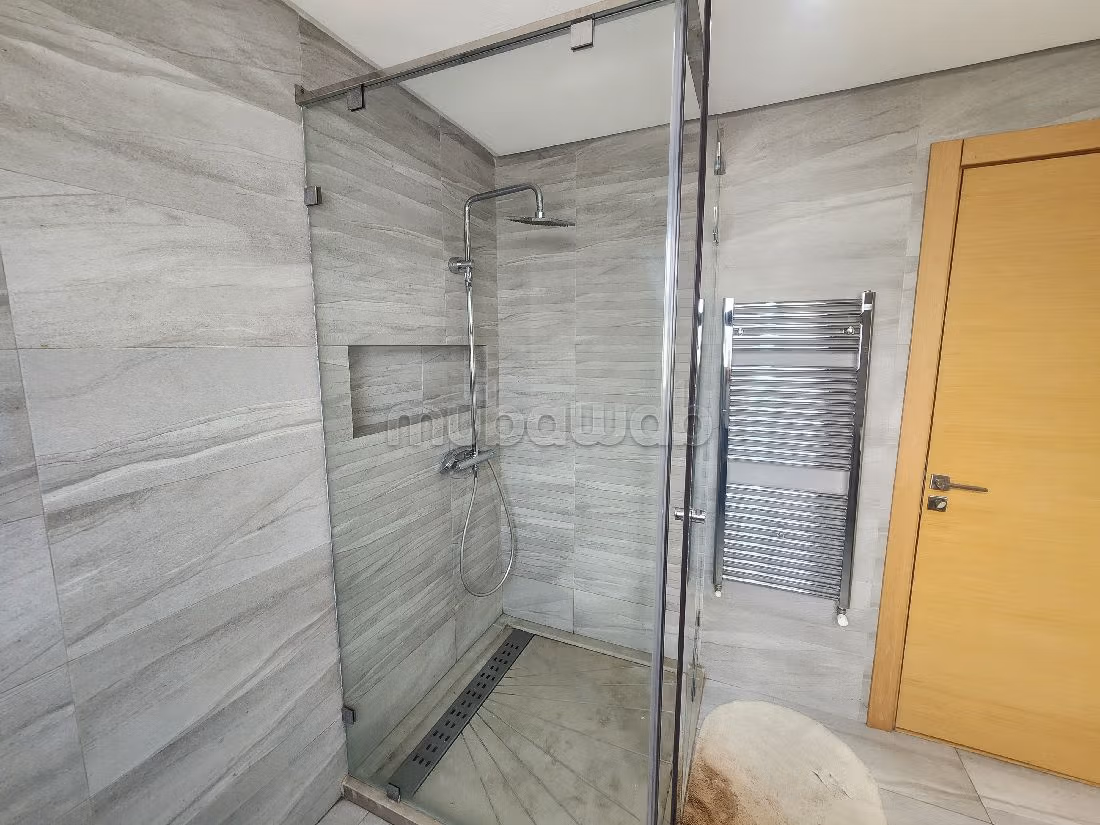 Nu kopen: villa's en luxe woningen in Polo. Oppervlakte 601 m². Garage en tuin