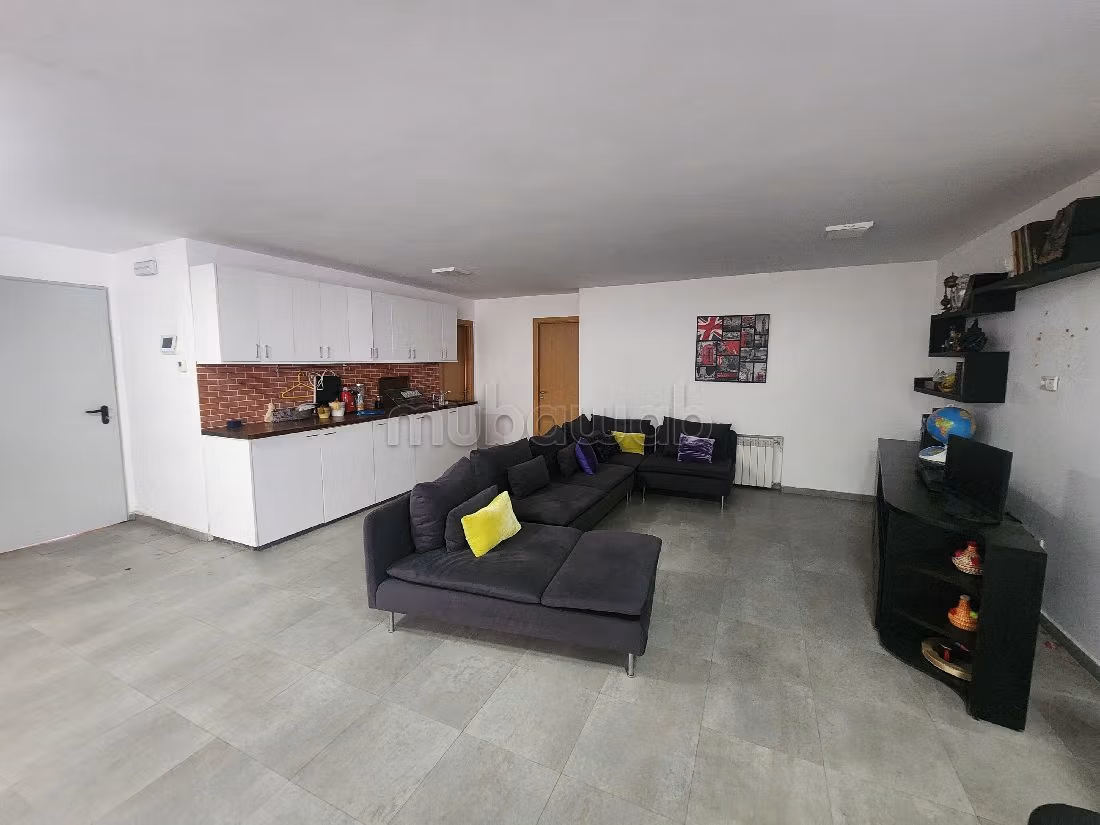 Nu kopen: villa's en luxe woningen in Polo. Oppervlakte 601 m². Garage en tuin