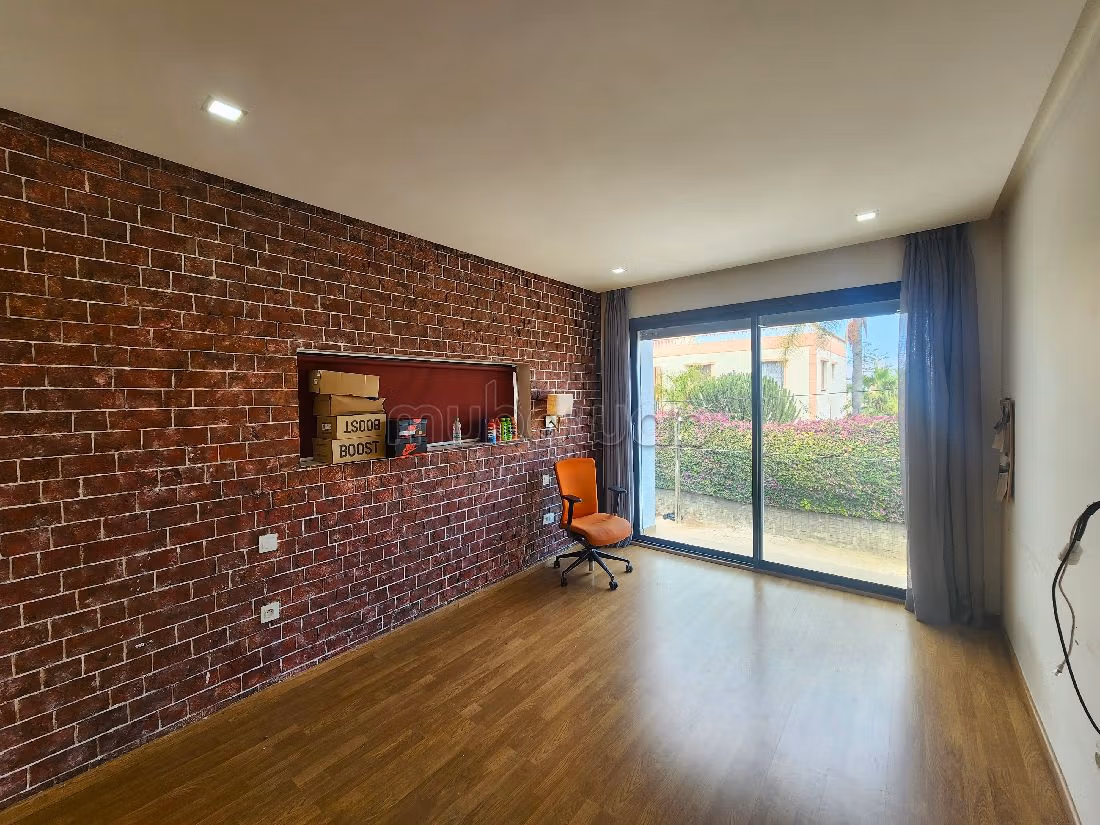 Nu kopen: villa's en luxe woningen in Polo. Oppervlakte 601 m². Garage en tuin