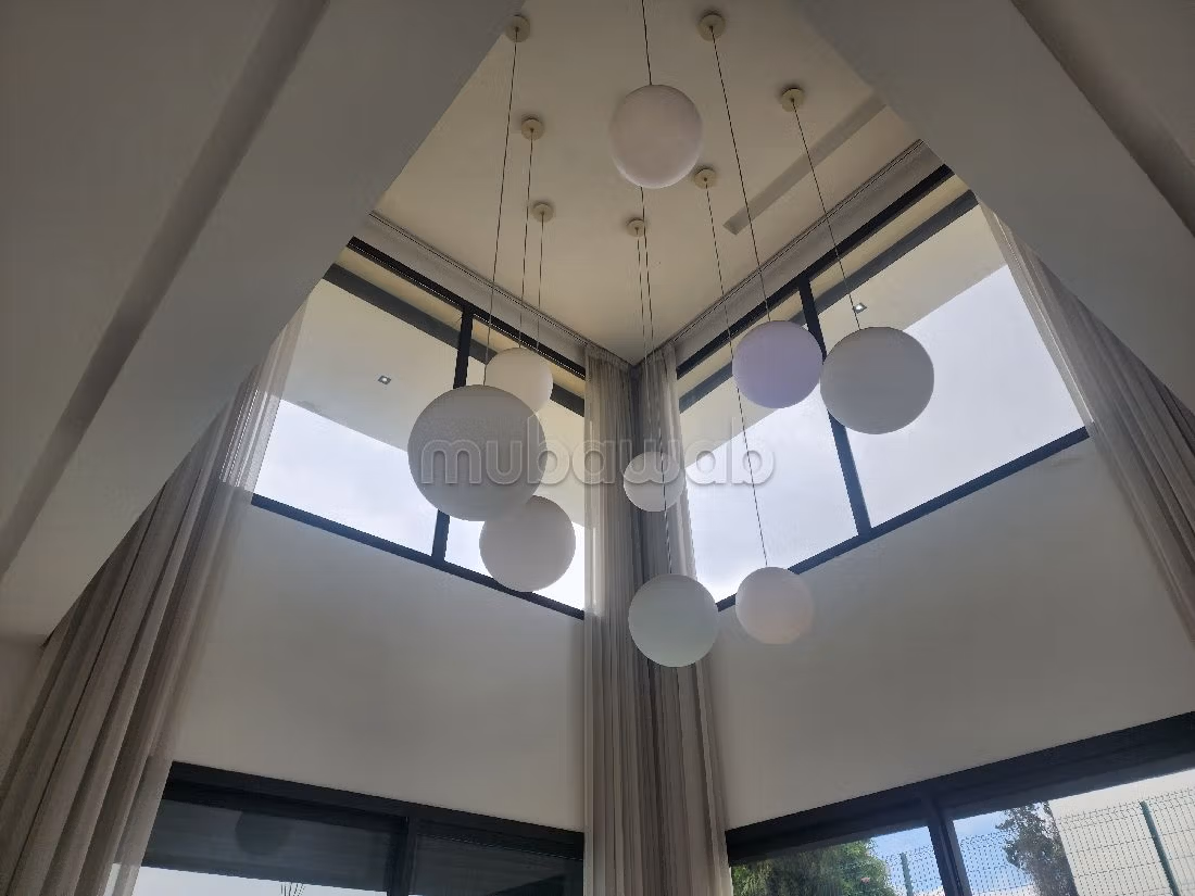 Nu kopen: villa's en luxe woningen in Polo. Oppervlakte 601 m². Garage en tuin