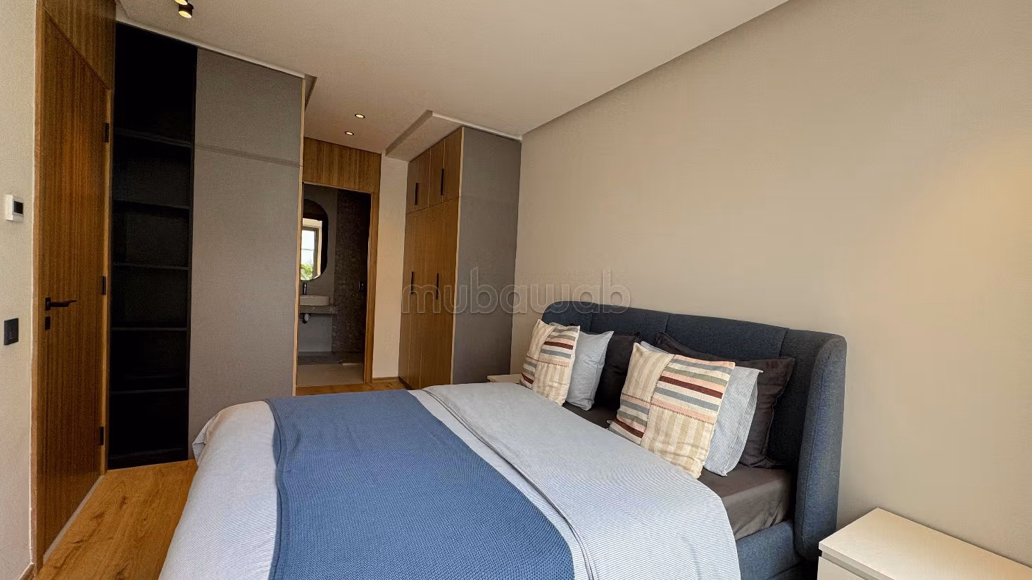 Busca pisos en venta en Maârif Extension. 1 Habitación. Residencia con conserje, aire condicionado general