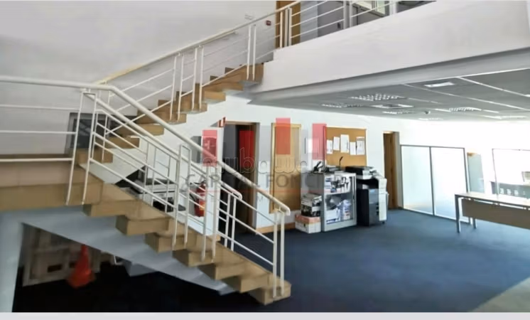 Ufficio in affitto a Ain Chock. Superficie totale 600 m². Con garage e ascensore