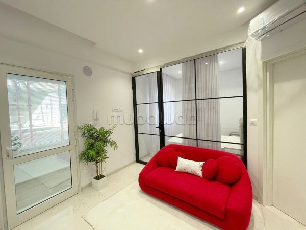 Find an apartment to buy. Total area 41 m². Secured door and central heating