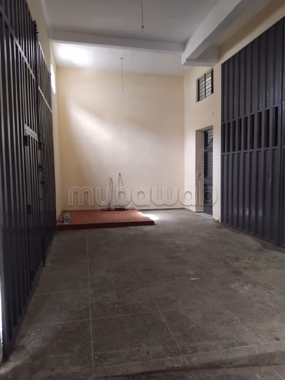 Kantoorruimte te huur in Zone Industrielle Oukacha. Oppervlakte 1350 m².