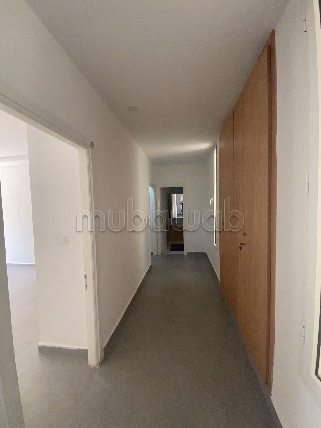 Villa's en luxe woningen om te huren in Souissi. 5 Slaapkamers. Verstevigde deur en verwarming. 