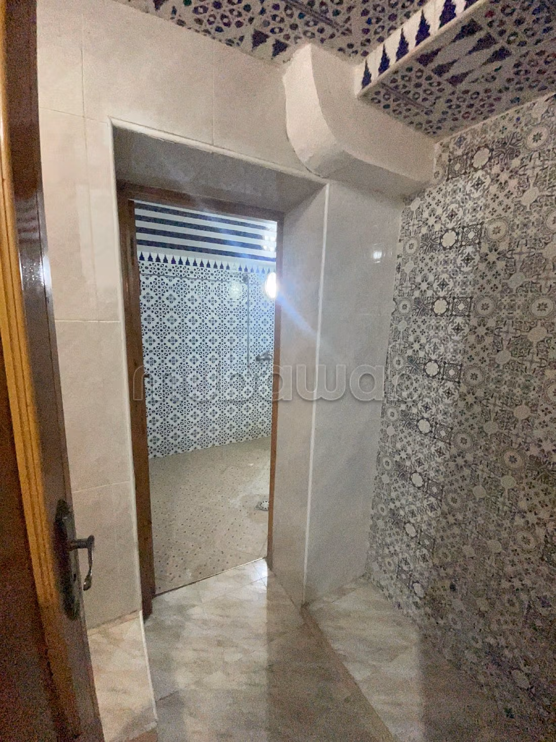 Nu te huur: villa's en luxe woningen in Riyad. 5 Slaapkamers. Verstevigde deur en dubbel glas.