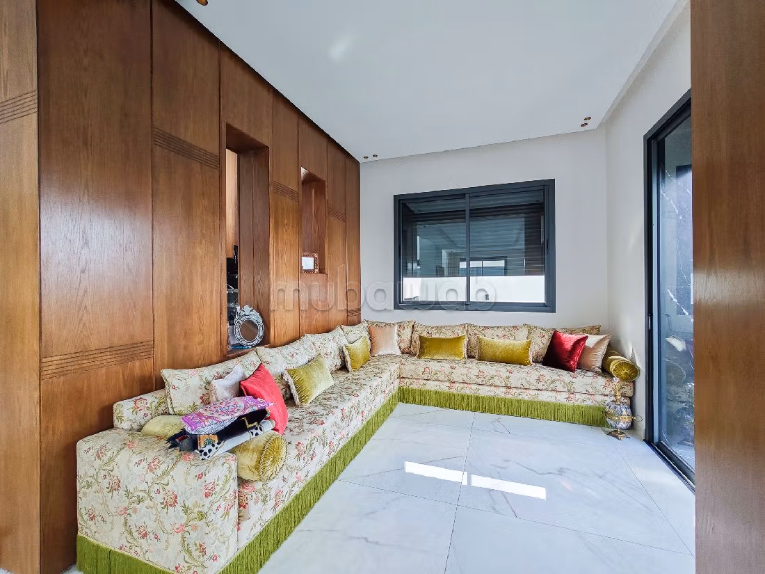 Nu te huur: villa's en luxe woningen. 3 Kamers. Volledig gemeubileerd. 