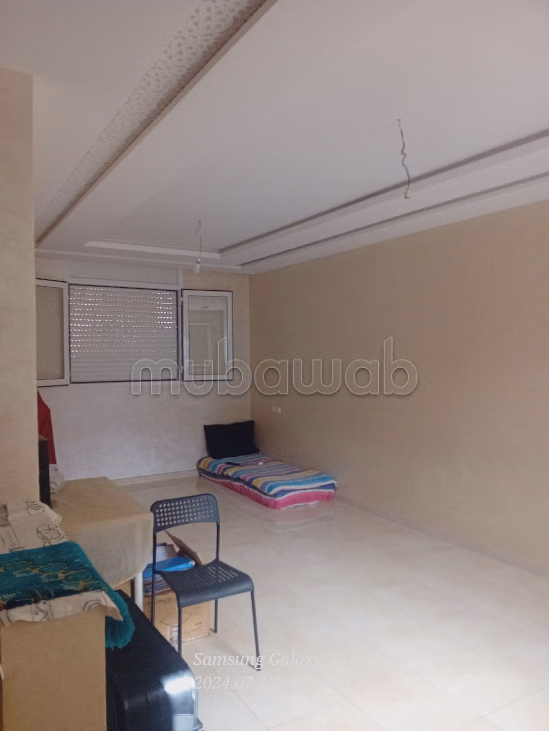 Huizen om te kopen. 5 Kamers. Traditionele, Marokkaanse woonkamer en satellietschotel. 