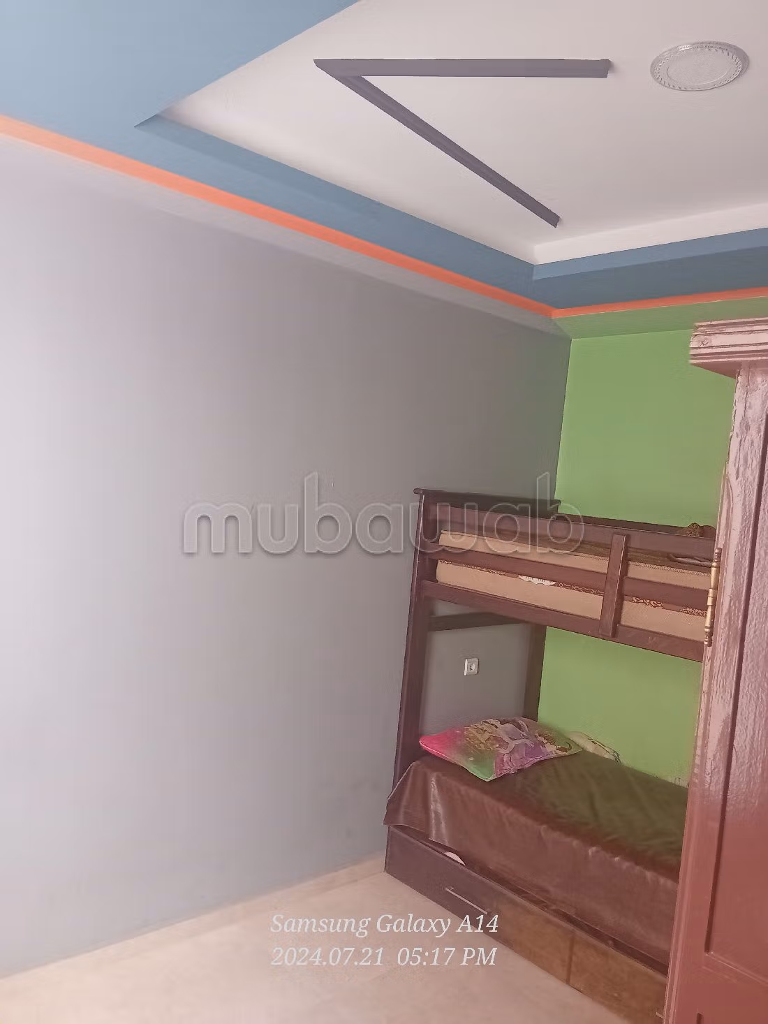 Huizen om te kopen. 5 Kamers. Traditionele, Marokkaanse woonkamer en satellietschotel. 