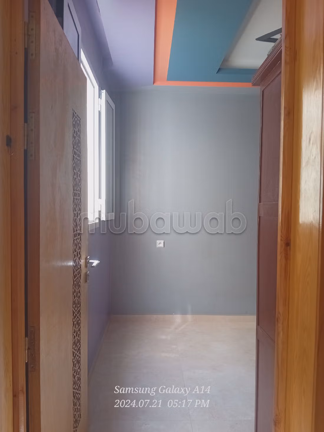 Huizen om te kopen. 5 Kamers. Traditionele, Marokkaanse woonkamer en satellietschotel. 